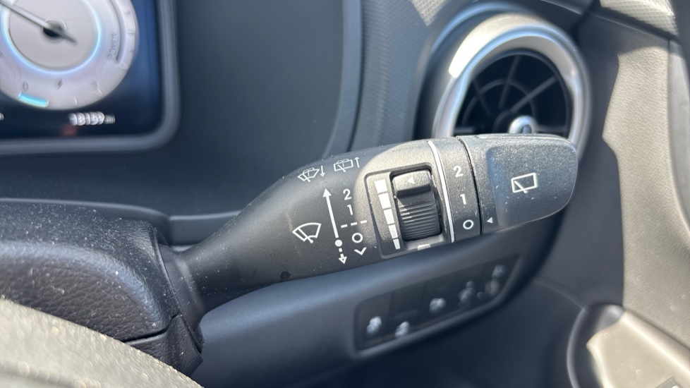 Hyundai KONA 100kW SE Connect 39kWh 5dr Auto Electric Hatchback - Image 29