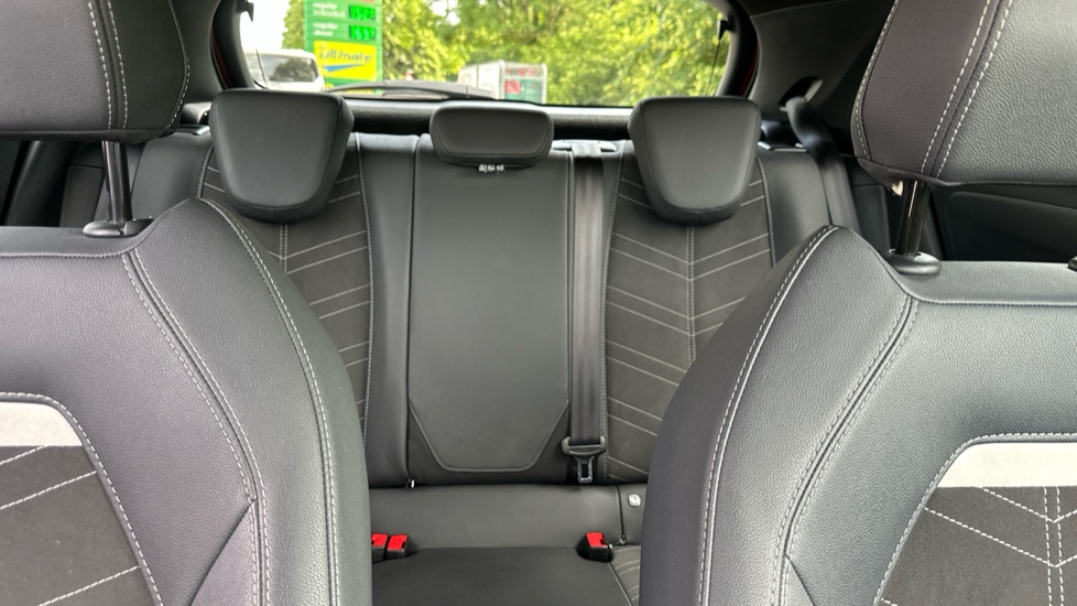 Vauxhall Mokka 100kW Ultimate 50kWh 5dr Auto Electric Hatchback - Image 15