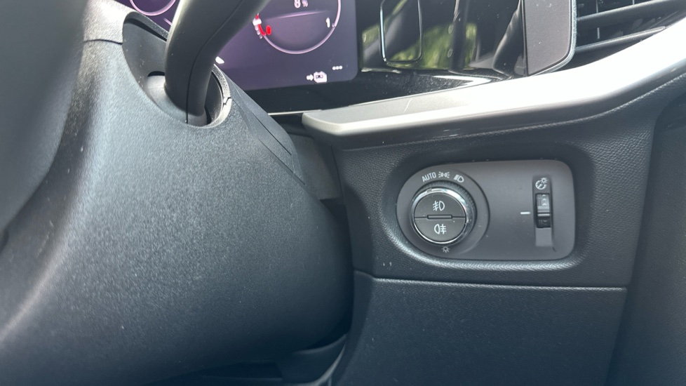 Vauxhall Mokka 100kW Ultimate 50kWh 5dr Auto Electric Hatchback - Image 34