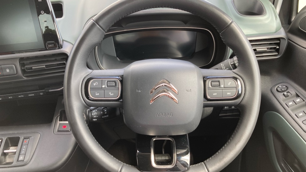 Citroen Berlingo 100kW Flair XTR M 50kWh 5dr Auto Electric Estate - Image 21