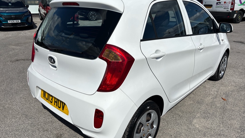 Kia Picanto 1.0 1 5dr Petrol Hatchback - Image 21