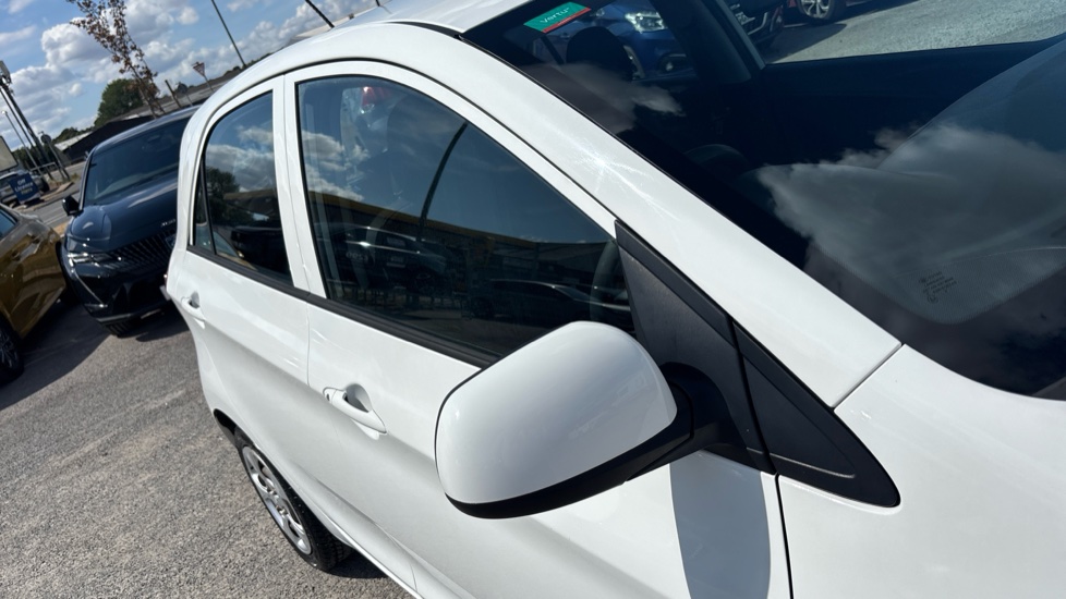 Kia Picanto 1.0 1 5dr Petrol Hatchback - Image 23