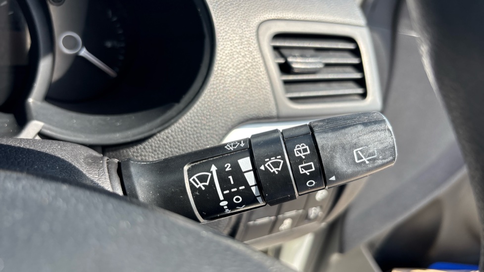 Kia Picanto 1.0 1 5dr Petrol Hatchback - Image 28