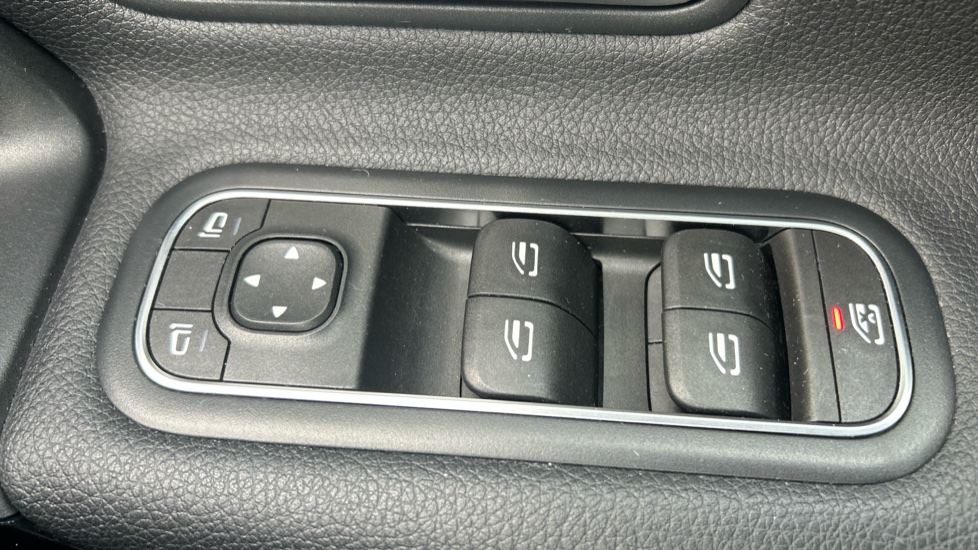 Mercedes-Benz A-Class A180 SE 5dr Petrol Hatchback - Image 33