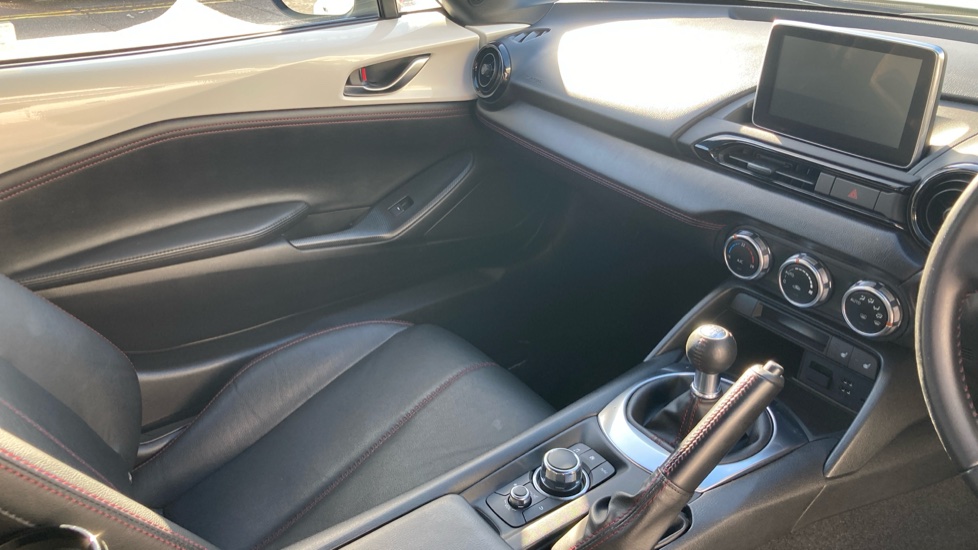 Mazda MX-5 1.5 Icon 2dr Petrol Convertible - Image 14