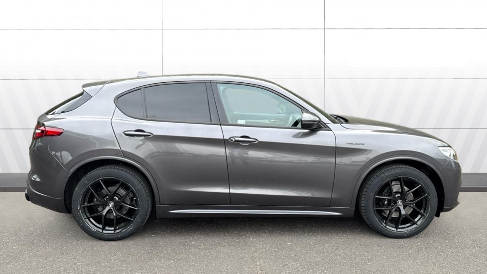 Alfa Romeo Stelvio 2.0 Turbo 280 Veloce 5dr Auto Petrol Estate - Image 5
