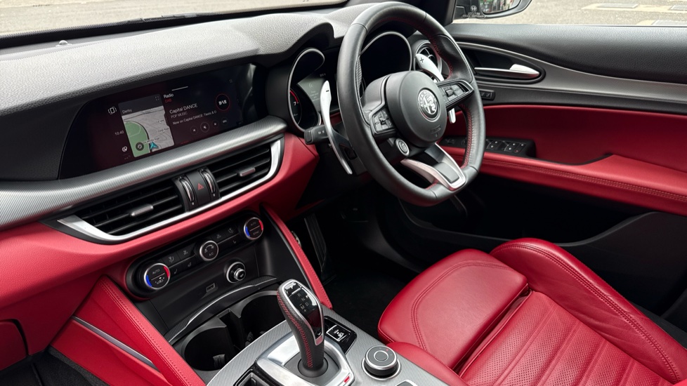 Alfa Romeo Stelvio 2.0 Turbo 280 Veloce 5dr Auto Petrol Estate - Image 9