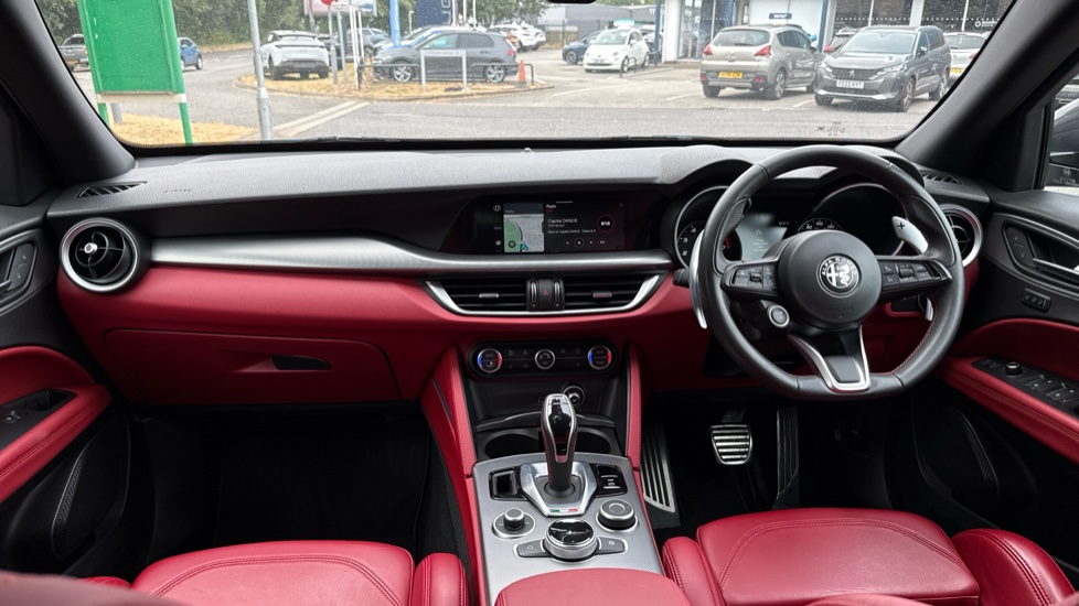Alfa Romeo Stelvio 2.0 Turbo 280 Veloce 5dr Auto Petrol Estate - Image 10