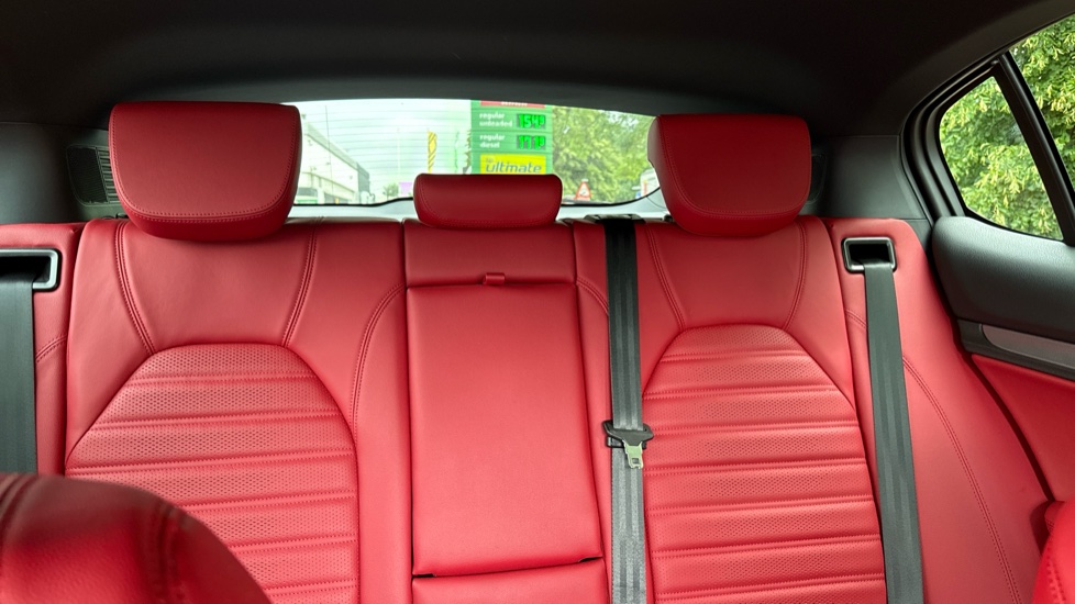 Alfa Romeo Stelvio 2.0 Turbo 280 Veloce 5dr Auto Petrol Estate - Image 15