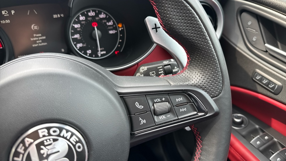 Alfa Romeo Stelvio 2.0 Turbo 280 Veloce 5dr Auto Petrol Estate - Image 30