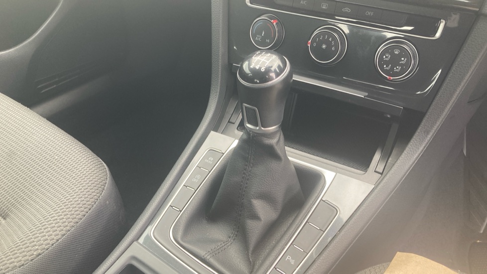 Volkswagen Golf 1.4 TSI SE [Nav] 5dr Petrol Hatchback - Image 13