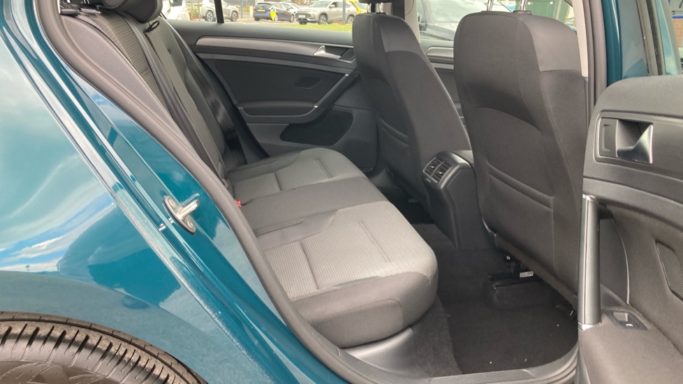 Volkswagen Golf 1.4 TSI SE [Nav] 5dr Petrol Hatchback - Image 16