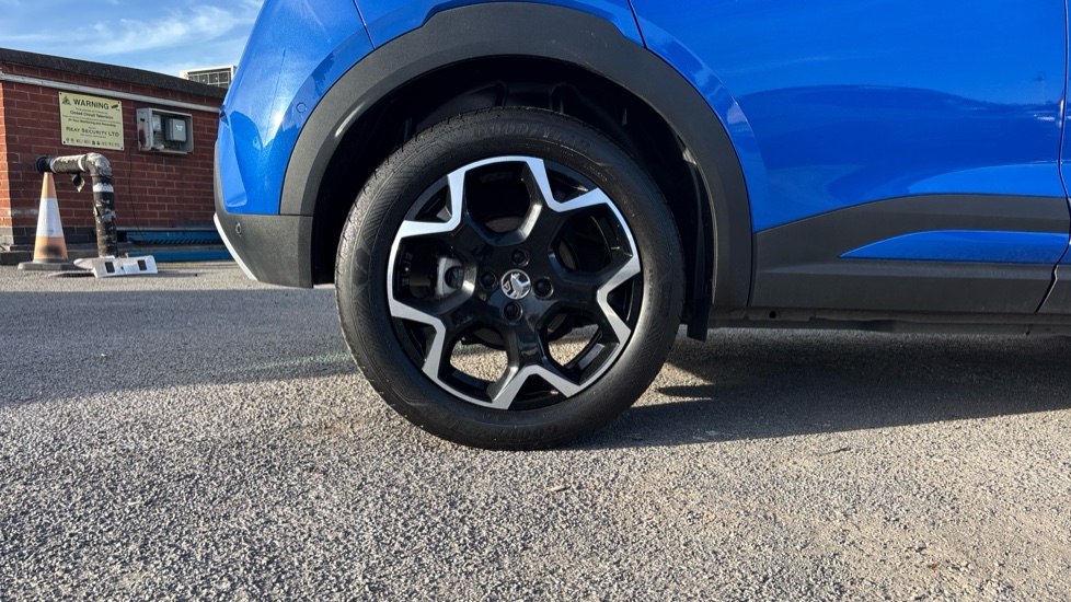 Vauxhall Mokka 100kW Ultimate 50kWh 5dr Auto Electric Hatchback - Image 7