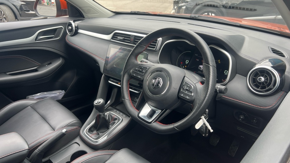 MG ZS 1.5 VTi-TECH Exclusive 5dr Petrol Hatchback - Image 11