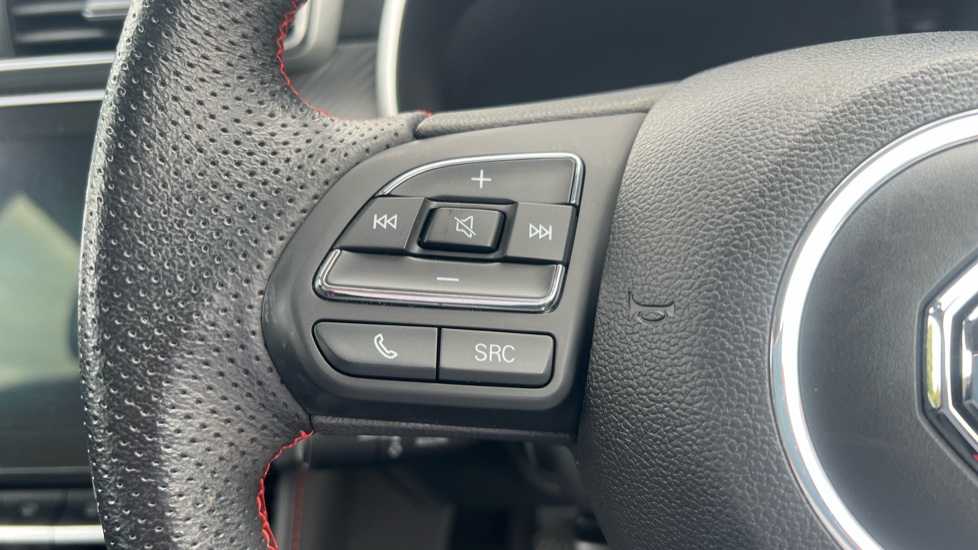 MG ZS 1.5 VTi-TECH Exclusive 5dr Petrol Hatchback - Image 21