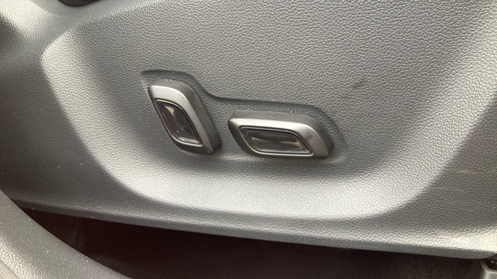 MG ZS 1.5 VTi-TECH Exclusive 5dr Petrol Hatchback - Image 37
