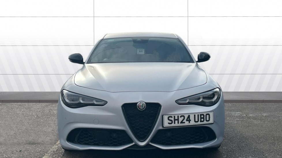 Alfa Romeo Giulia 2.0 Turbo Competizione 4dr Auto Petrol Saloon - Image 3