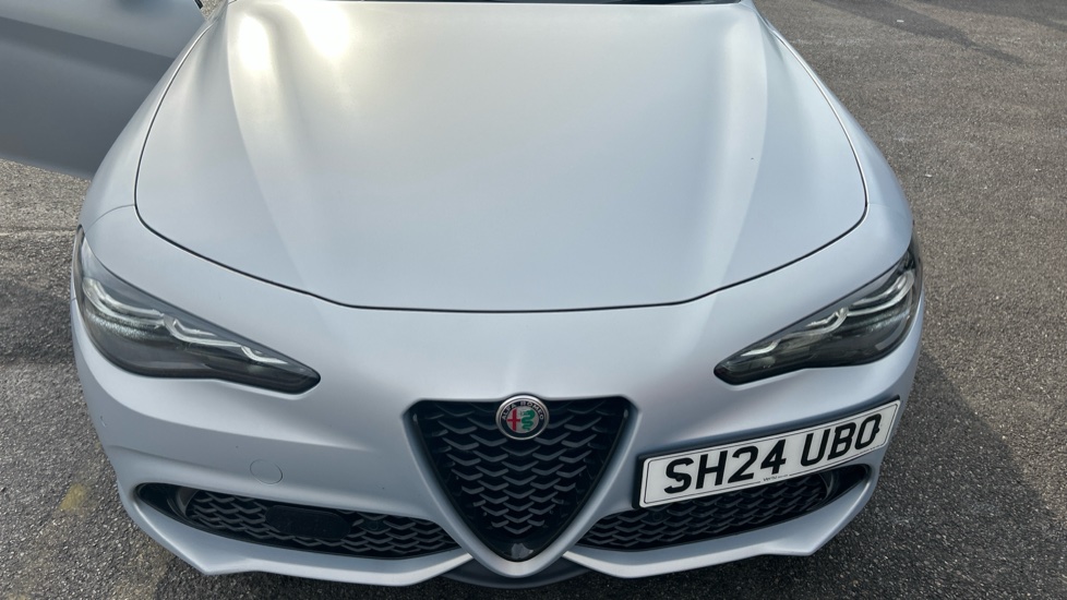 Alfa Romeo Giulia 2.0 Turbo Competizione 4dr Auto Petrol Saloon - Image 8