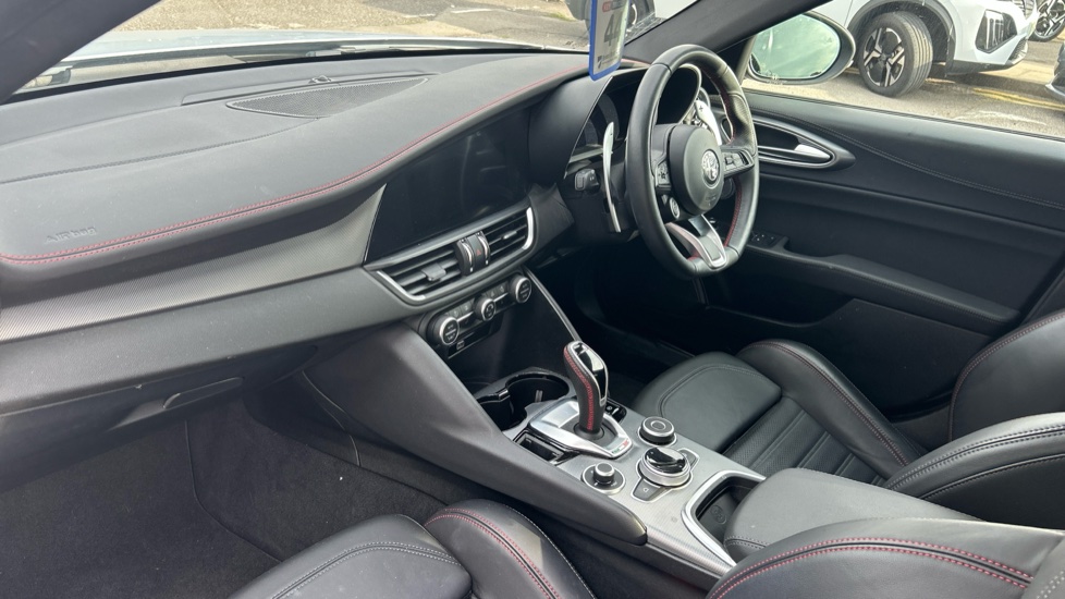 Alfa Romeo Giulia 2.0 Turbo Competizione 4dr Auto Petrol Saloon - Image 9