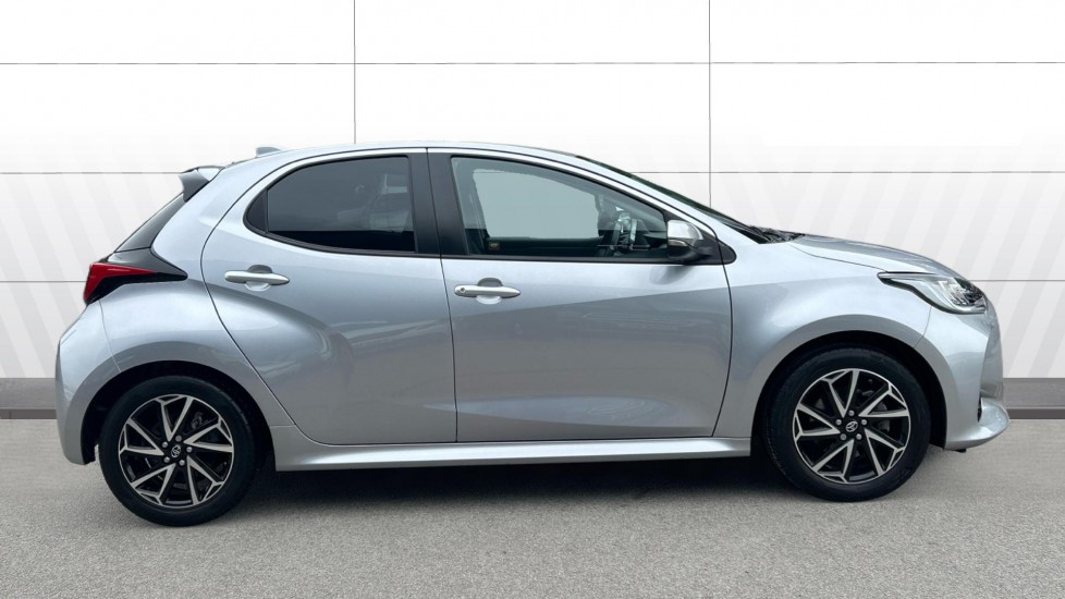 Toyota Yaris 1.5 Hybrid Design 5dr CVT Hybrid Hatchback - Image 5