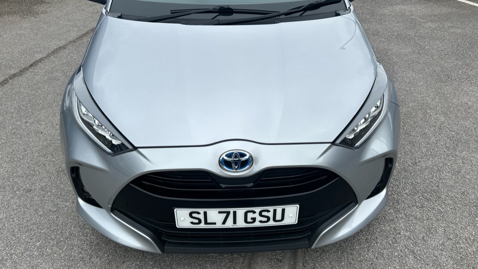 Toyota Yaris 1.5 Hybrid Design 5dr CVT Hybrid Hatchback - Image 8