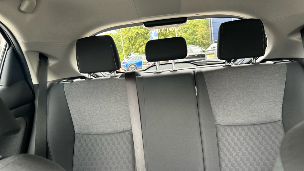 Toyota Yaris 1.5 Hybrid Design 5dr CVT Hybrid Hatchback - Image 15