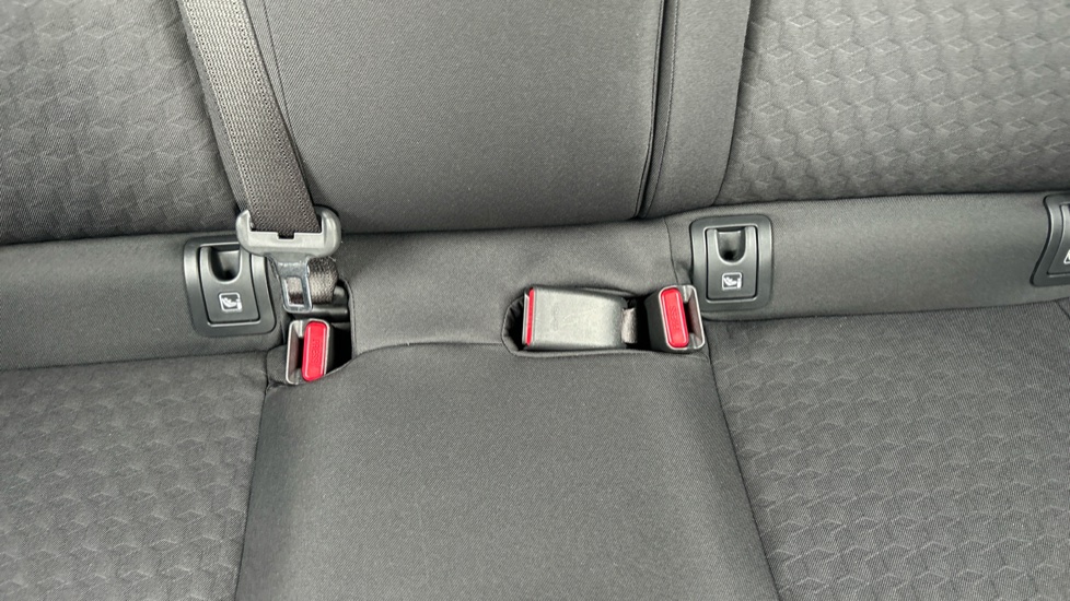 Toyota Yaris 1.5 Hybrid Design 5dr CVT Hybrid Hatchback - Image 17