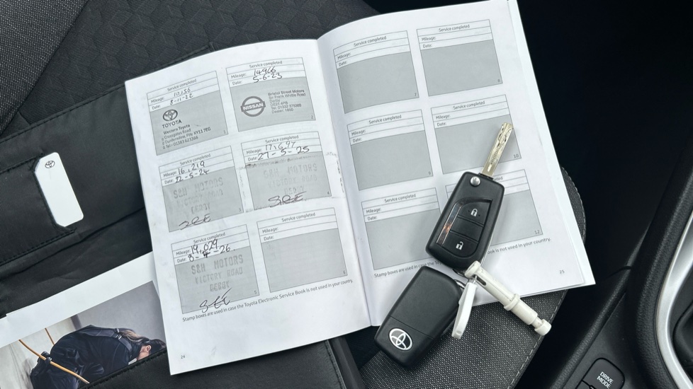 Toyota Yaris 1.5 Hybrid Design 5dr CVT Hybrid Hatchback - Image 19