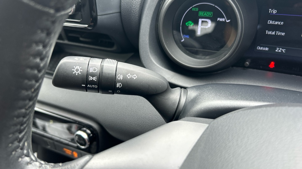 Toyota Yaris 1.5 Hybrid Design 5dr CVT Hybrid Hatchback - Image 28