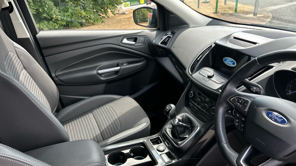 Ford Kuga 2.0 TDCi Titanium 5dr 2WD Diesel Estate - Image 14
