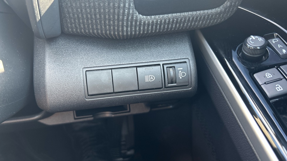 Toyota bZ4X 150kW Pure 71.4kWh 5dr Auto [11kW] Electric Hatchback - Image 25