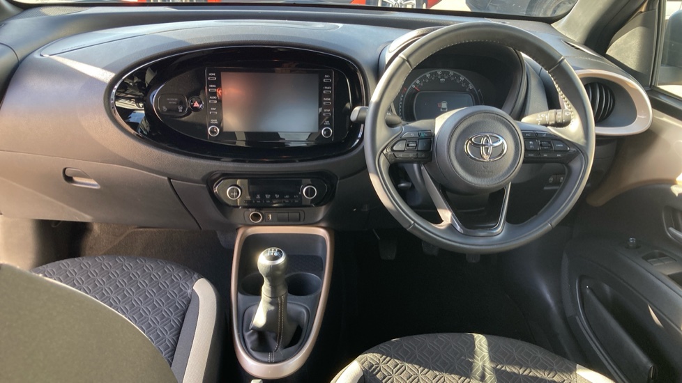 Toyota Aygo X 1.0 VVT-i Edge 5dr Petrol Hatchback - Image 10