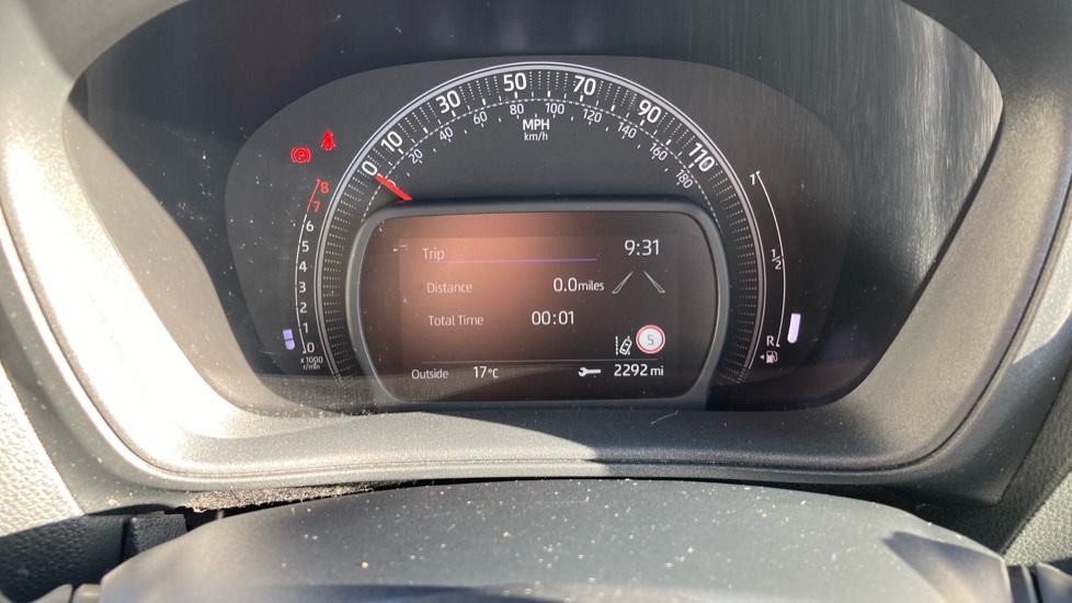 Toyota Aygo X 1.0 VVT-i Edge 5dr Petrol Hatchback - Image 18