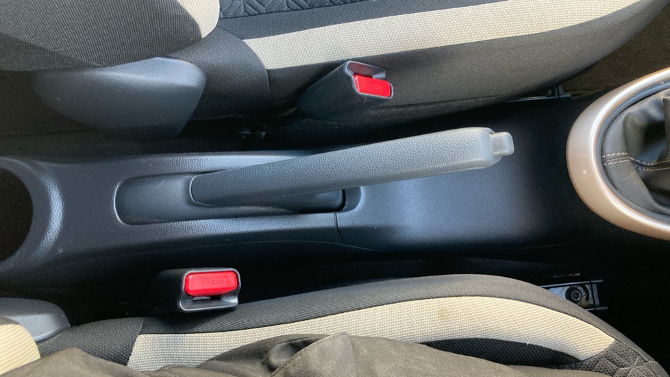 Toyota Aygo X 1.0 VVT-i Edge 5dr Petrol Hatchback - Image 31