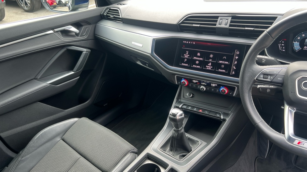 Audi Q3 35 TFSI S Line 5dr Petrol Estate - Image 14