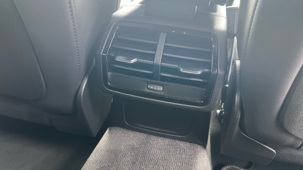 Audi Q3 35 TFSI S Line 5dr Petrol Estate - Image 28