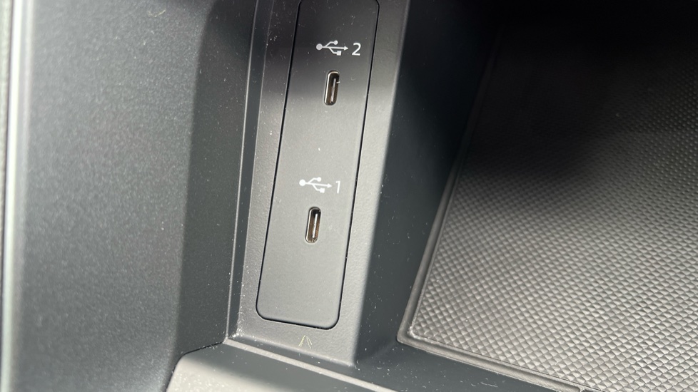 Audi Q3 35 TFSI S Line 5dr Petrol Estate - Image 35
