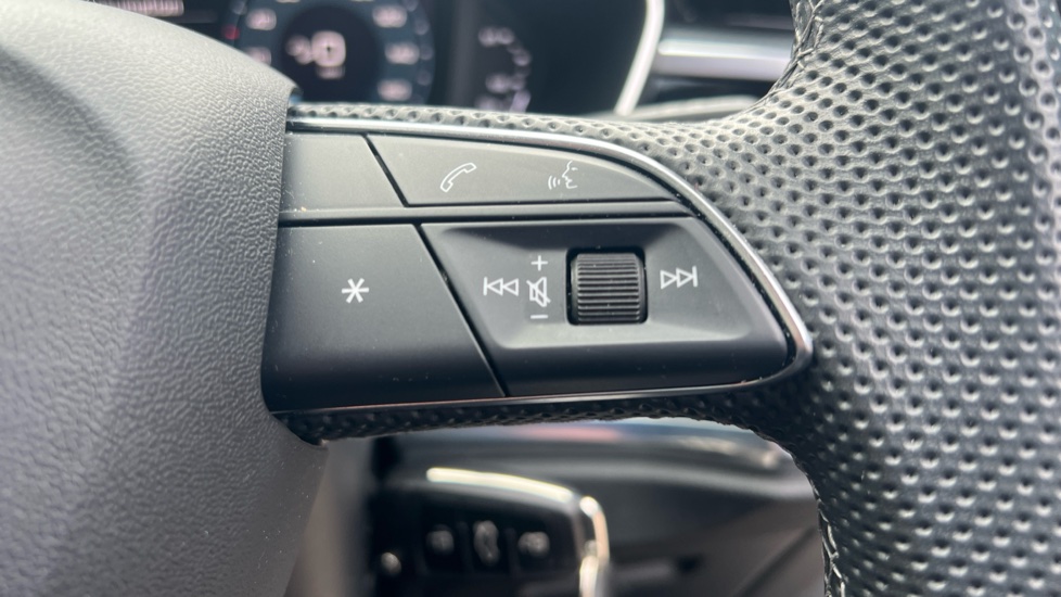 Audi Q3 35 TFSI S Line 5dr Petrol Estate - Image 38