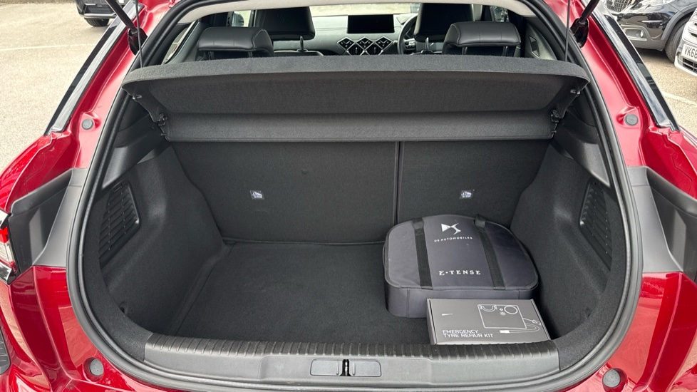 DS 3 Crossback E-Tense 115kW E-TENSE Opera 54kWh 5dr Auto Electric Hatchback - Image 4