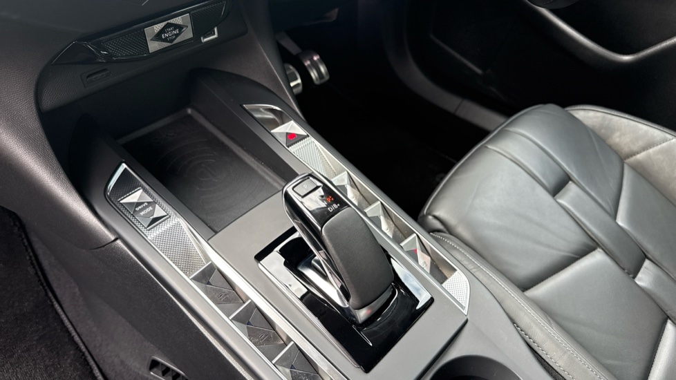 DS 3 Crossback E-Tense 115kW E-TENSE Opera 54kWh 5dr Auto Electric Hatchback - Image 13