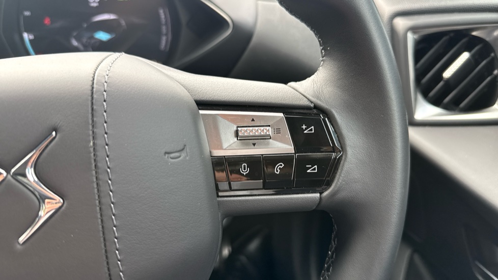 DS 3 Crossback E-Tense 115kW E-TENSE Opera 54kWh 5dr Auto Electric Hatchback - Image 34