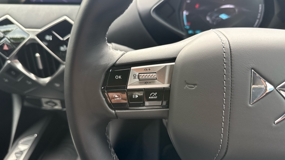 DS 3 Crossback E-Tense 115kW E-TENSE Opera 54kWh 5dr Auto Electric Hatchback - Image 35