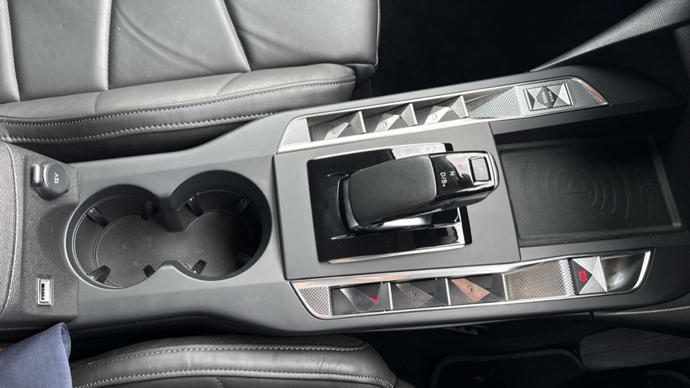 DS 3 Crossback E-Tense 115kW E-TENSE Opera 54kWh 5dr Auto Electric Hatchback - Image 50