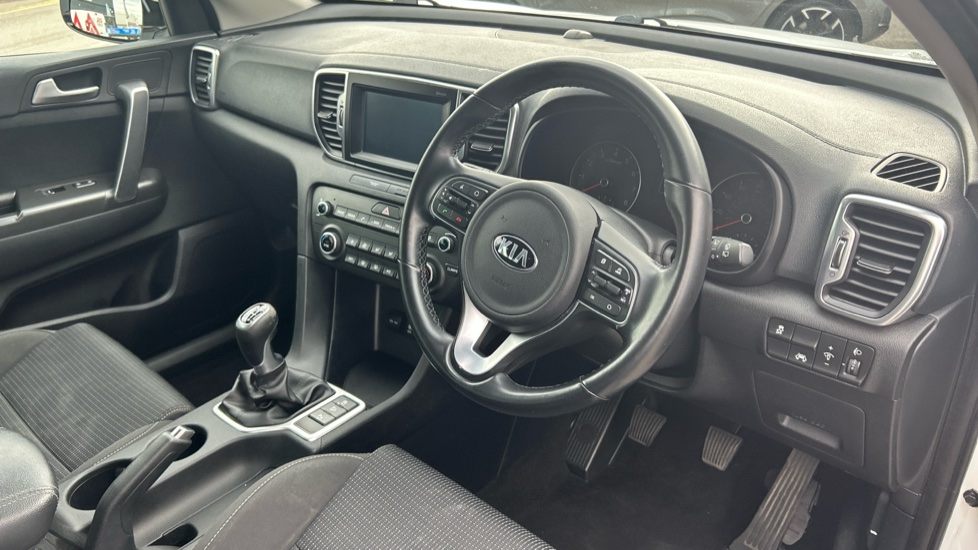 Kia Sportage 1.6 GDi ISG 2 5dr Petrol Estate - Image 11