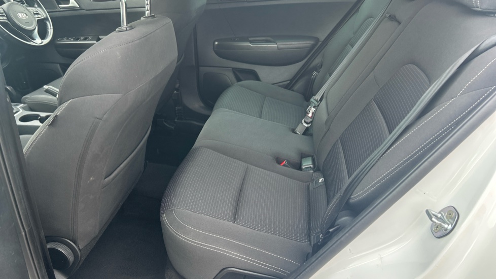 Kia Sportage 1.6 GDi ISG 2 5dr Petrol Estate - Image 16