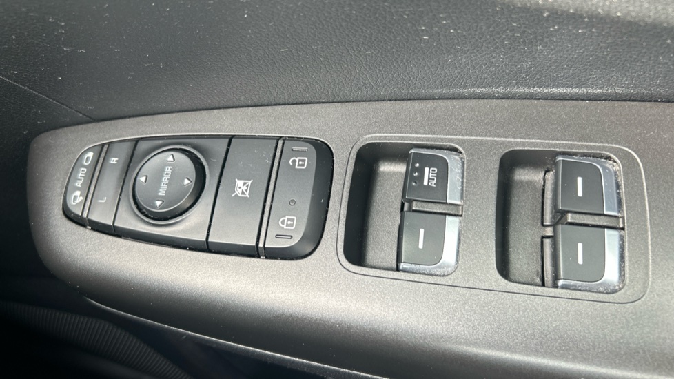 Kia Sportage 1.6 GDi ISG 2 5dr Petrol Estate - Image 35