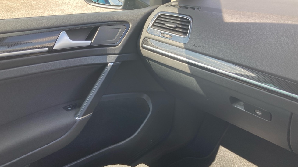 Volkswagen Golf 2.0 TDI GT 5dr Diesel Hatchback - Image 31