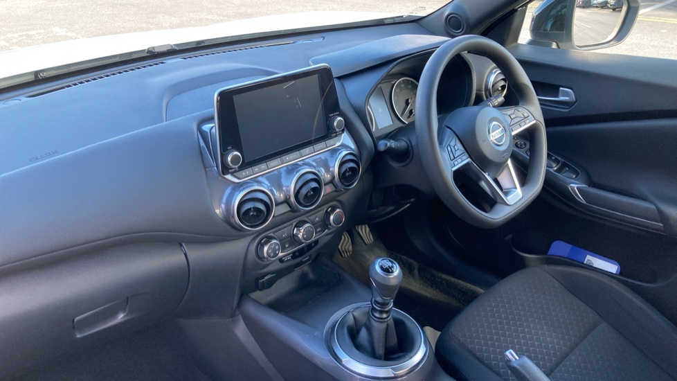 Nissan Juke 1.0 DiG-T Acenta 5dr Petrol Hatchback - Image 9