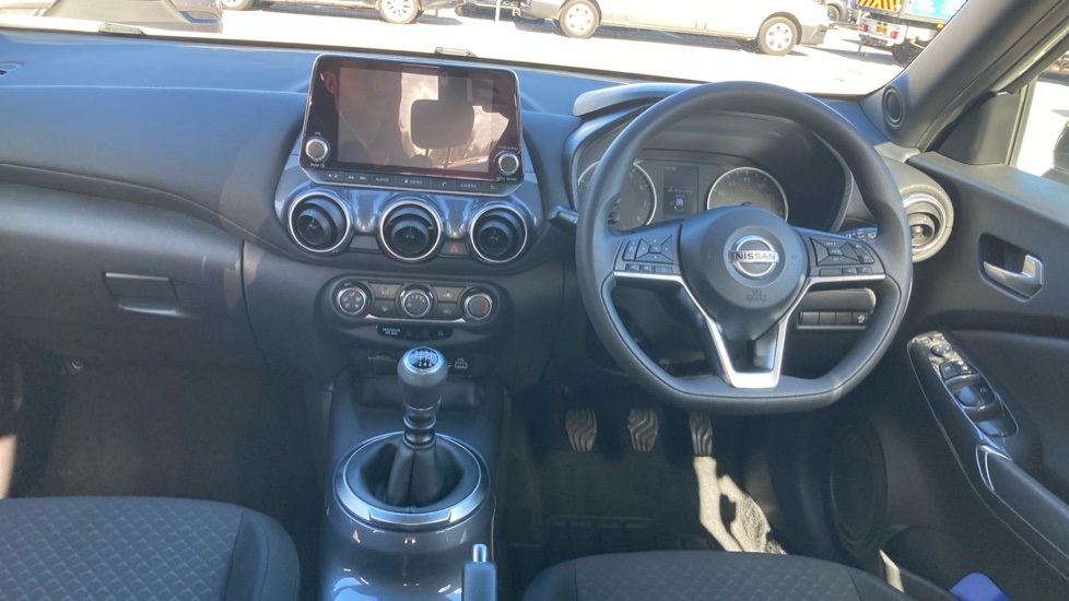 Nissan Juke 1.0 DiG-T Acenta 5dr Petrol Hatchback - Image 10