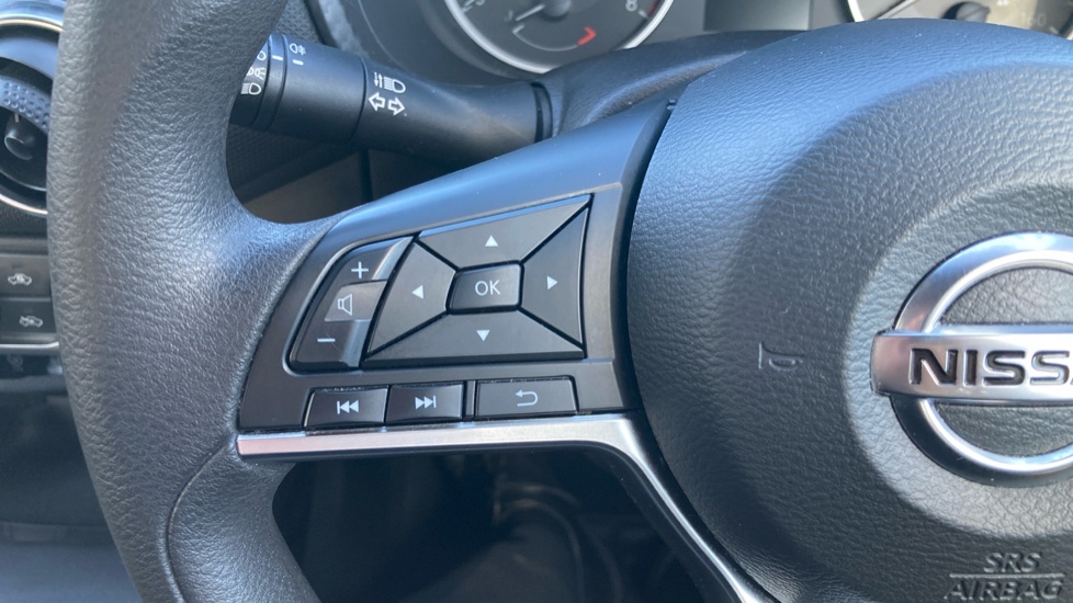 Nissan Juke 1.0 DiG-T Acenta 5dr Petrol Hatchback - Image 22